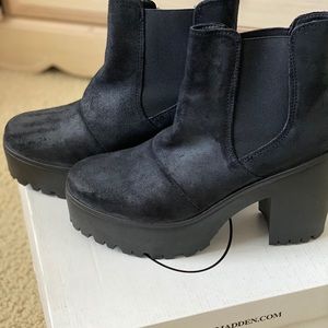 Steve Madden Booties ‼️SOLD‼️